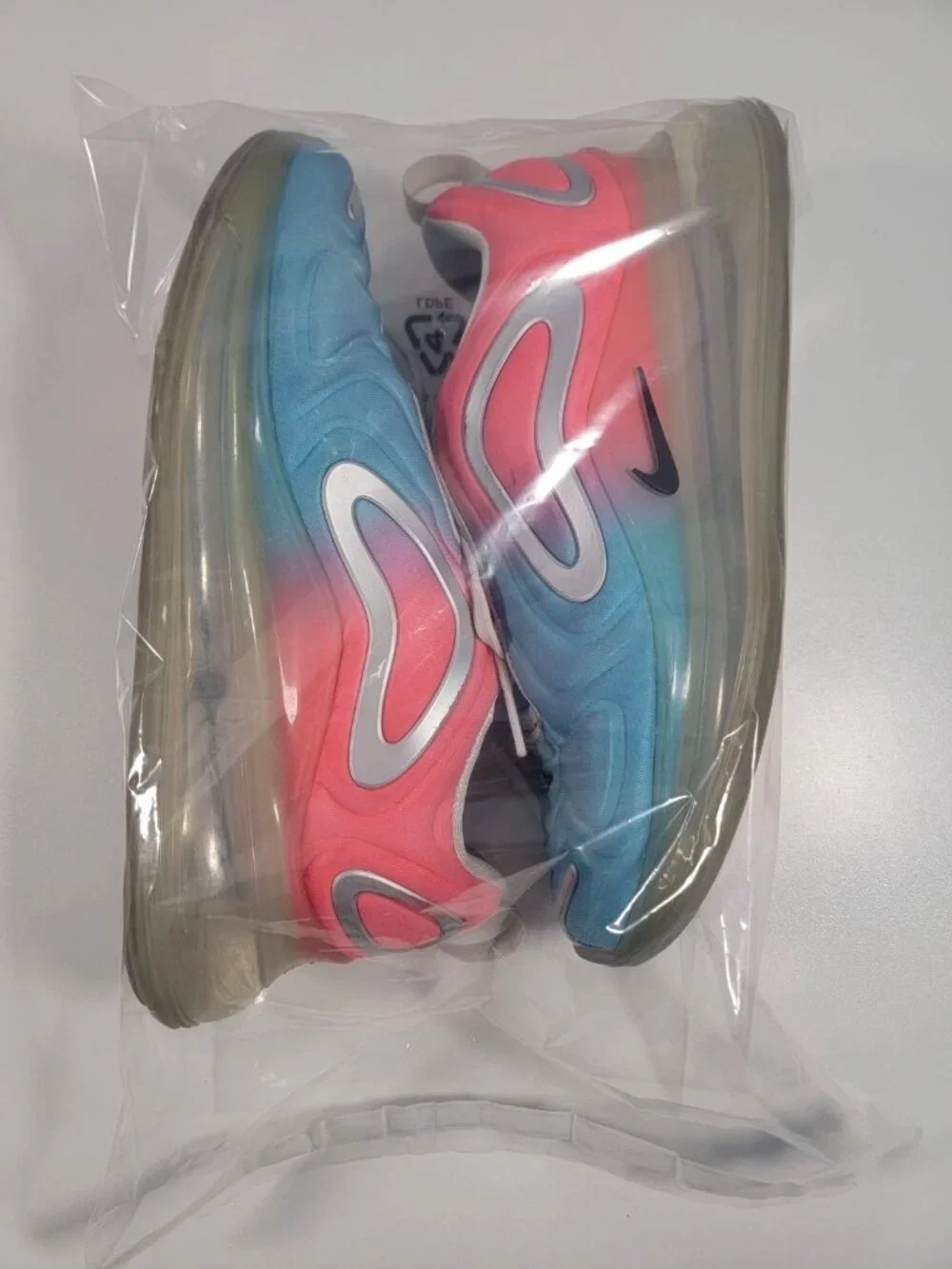 Nike Air Max 720 Sneakers Lava Glow Pink Sea Blue Fury Women's 7